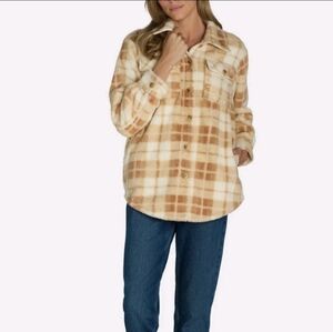 Time and Tru Women's Faux Shearling Shacket